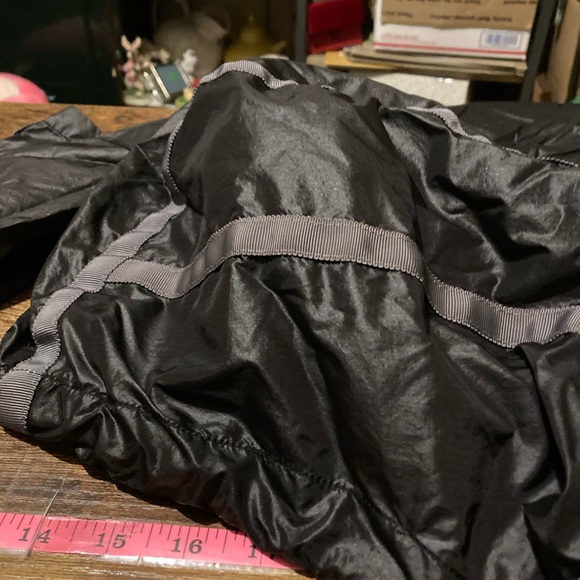 NECA The Hunger Games arena jacket for women - Picture 7 of 7